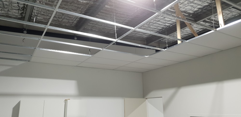 Suspended Ceiling Services, How To Install Large Tiles On Ceiling